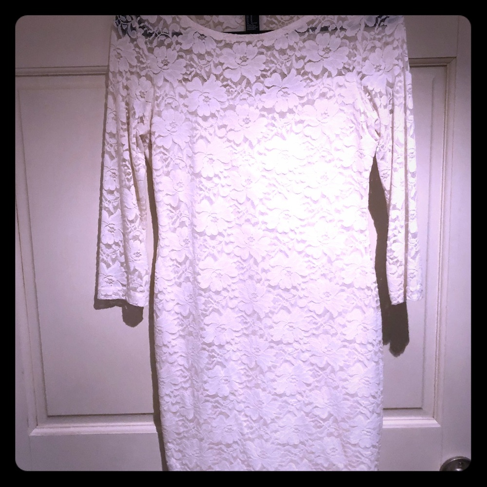 Lace form-fitting dress